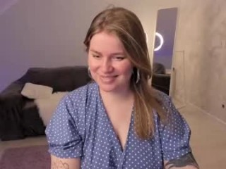 kira_citro  webcam sex